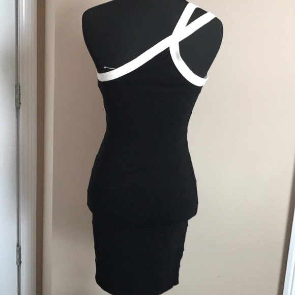 Bandage dress - Picture 2 of 4